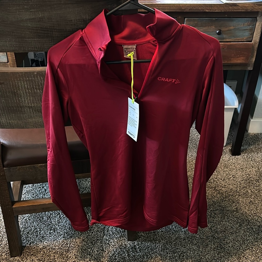 NWT small Craft core gain midlayer - rhubarb